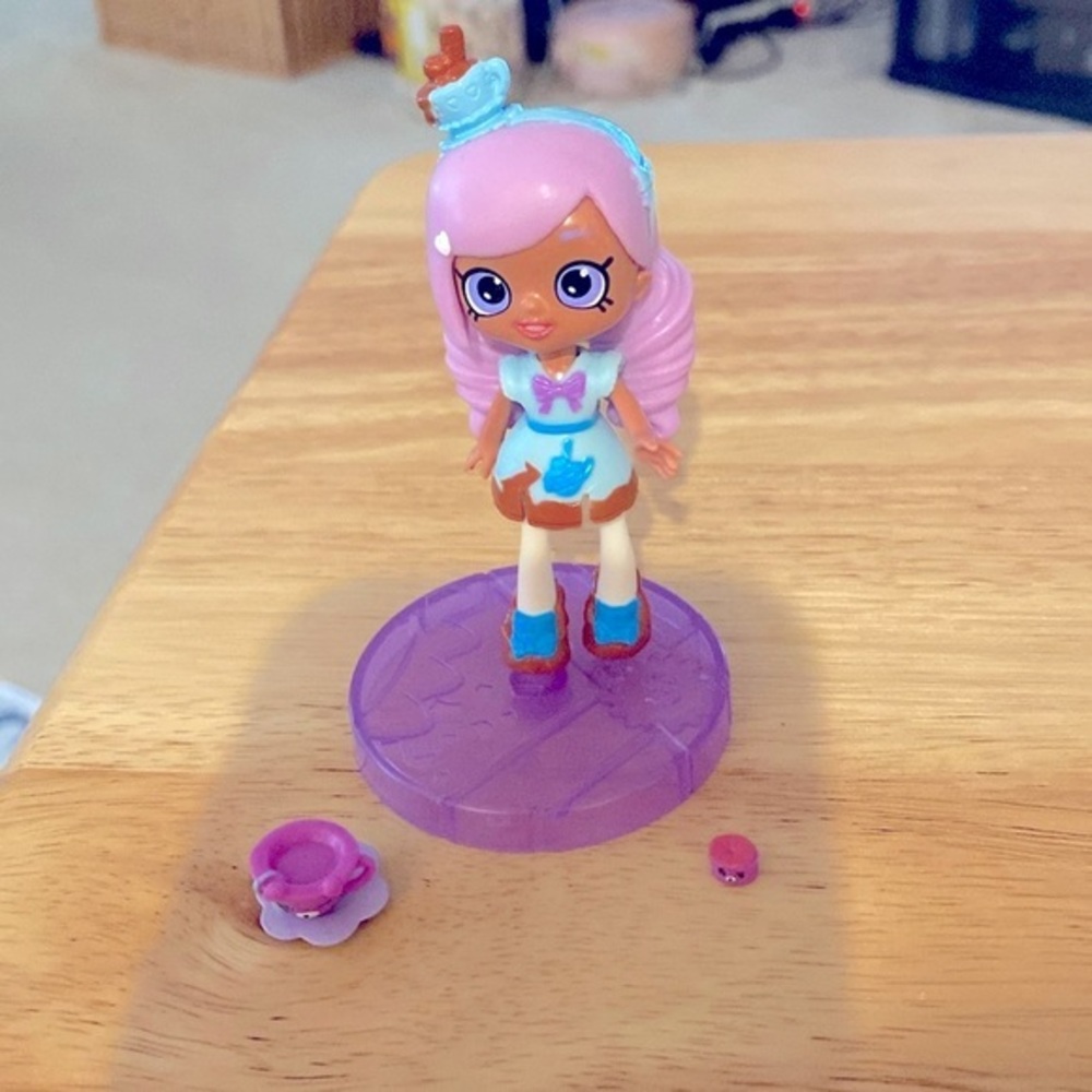 Kirstea - Shopkins Happy Places - Puppy Parlor